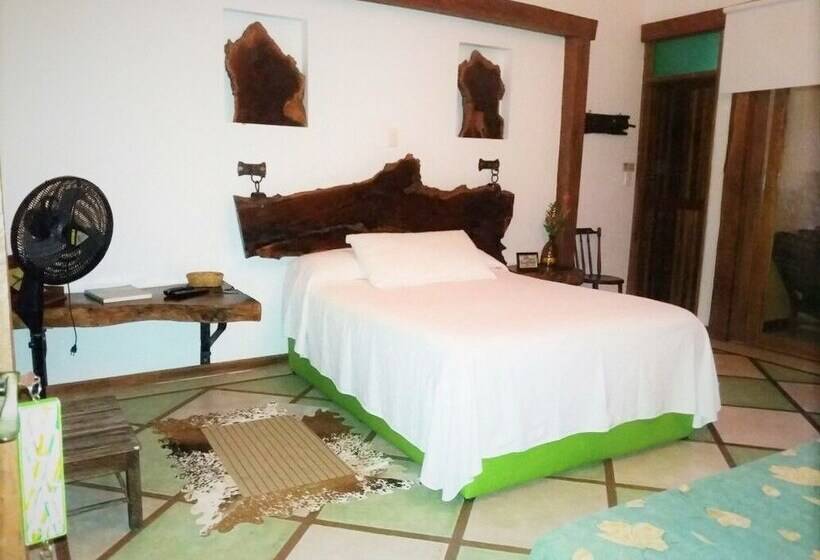 هتل Boutique La Casa Que Canta