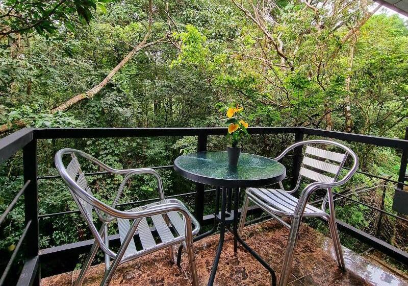 هتل Calathea Lodge Monteverde