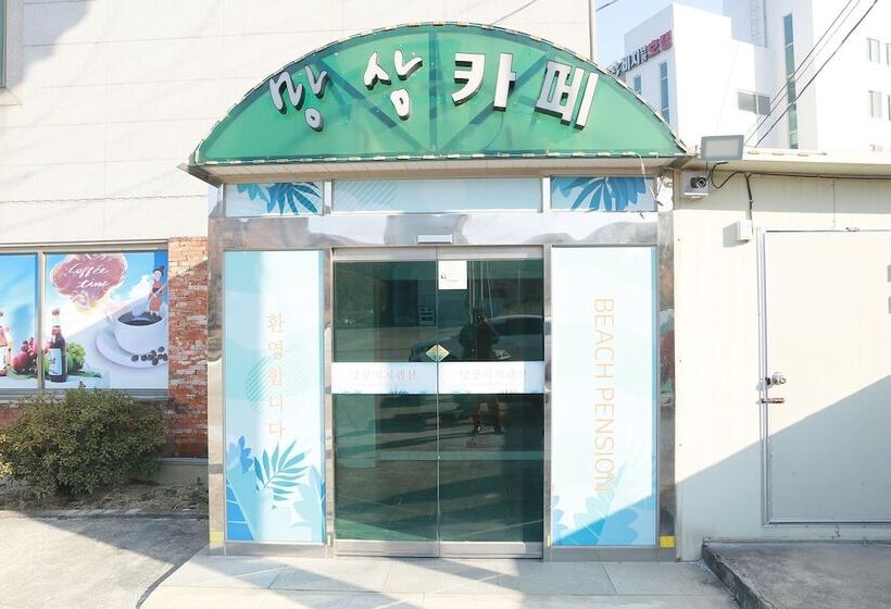 Отель Mangsang Beach Pension