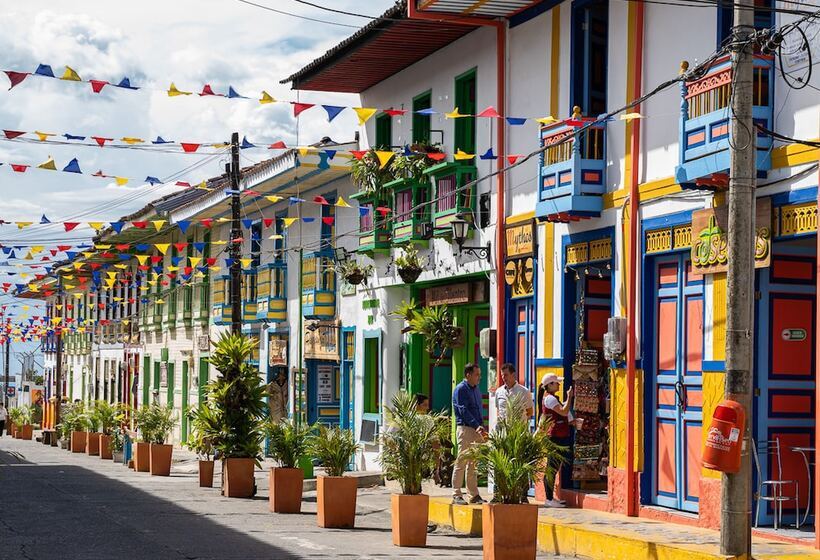 هتل Muchosur Quimbaya