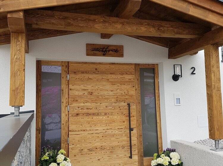 هتل Zeitfrei Chalet Apartments