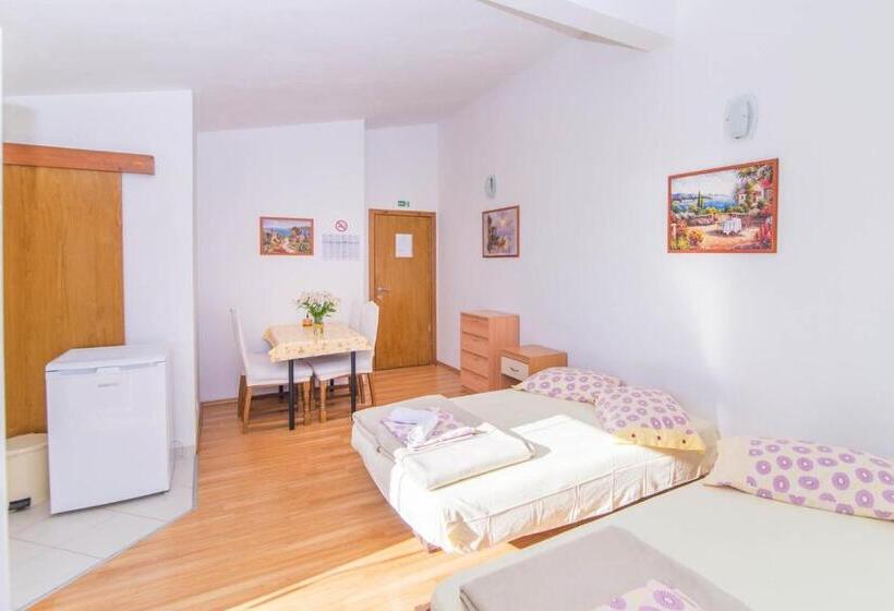 Apartments Cihorich