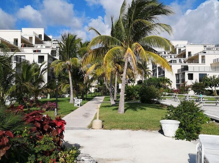 Coral Beach Hotel And Condominiums