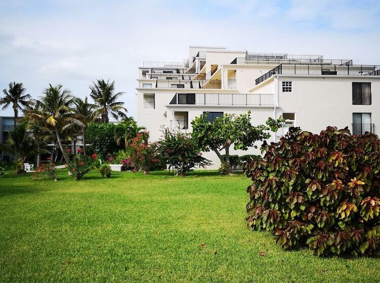 Coral Beach Hotel And Condominiums