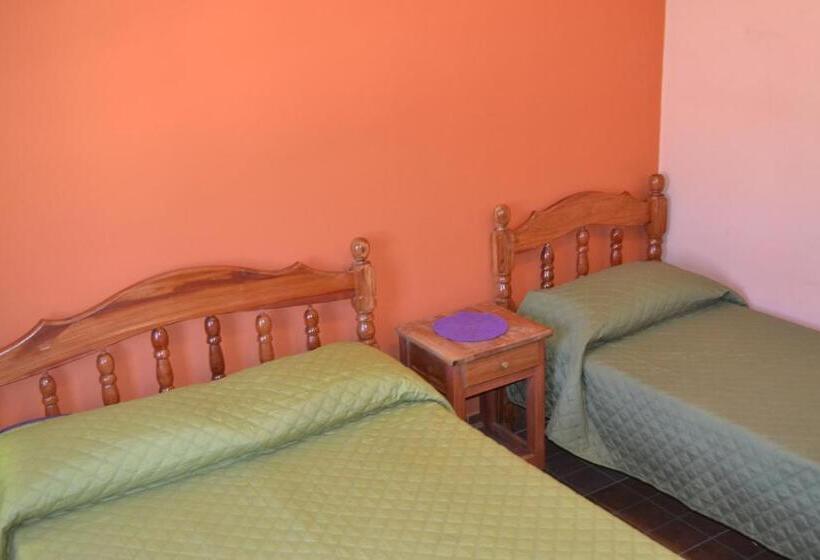 مسافرخانه Alto Del Valle Cafayate