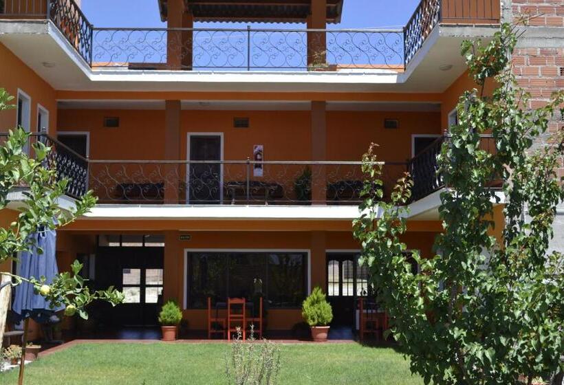 مسافرخانه Alto Del Valle Cafayate