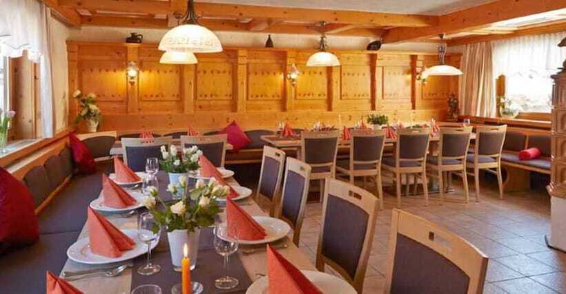 פונדק Gasthof Zum Löwen Enzklösterle
