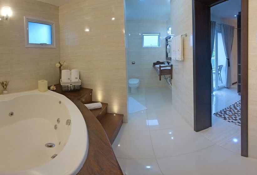 هتل La Plage Residence