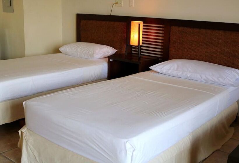 هتل Penon Suites
