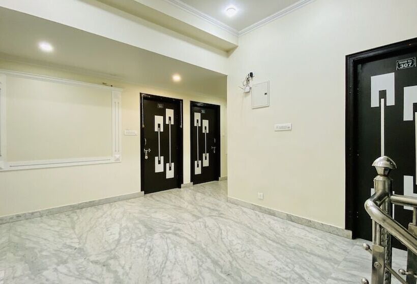 هتل Pulse Inn
