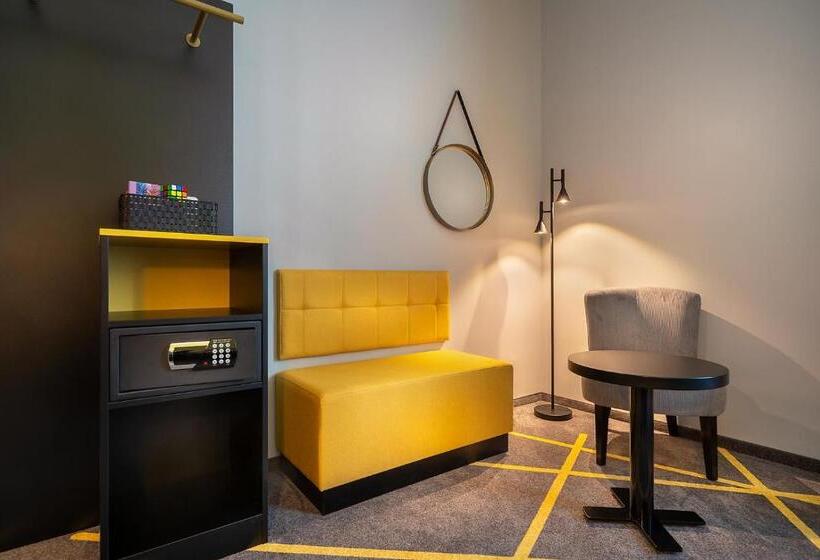 هتل Holiday Inn   The Niu, Fury Aschheim Messe, An Ihg