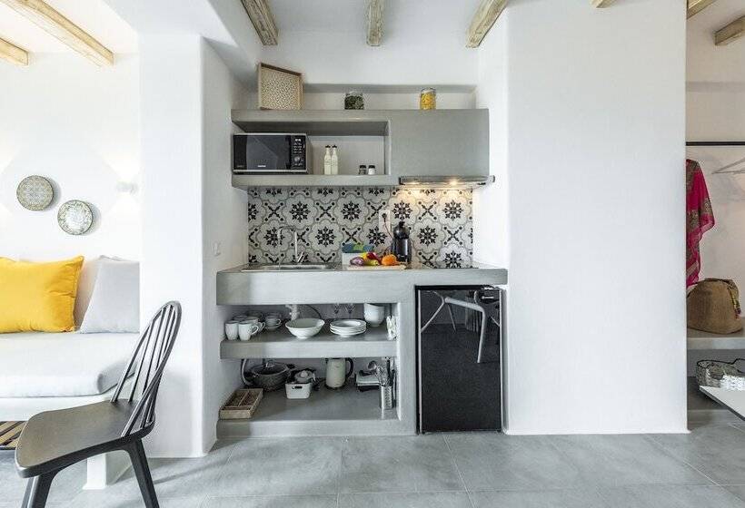 Aelia Suites Milos