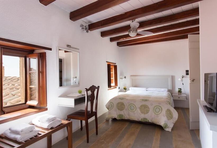 پانسیون Kalnterimi Guesthouses
