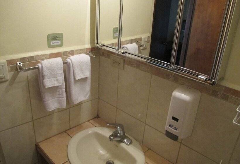 تختخواب و صبحانه Las Cumbres Inn