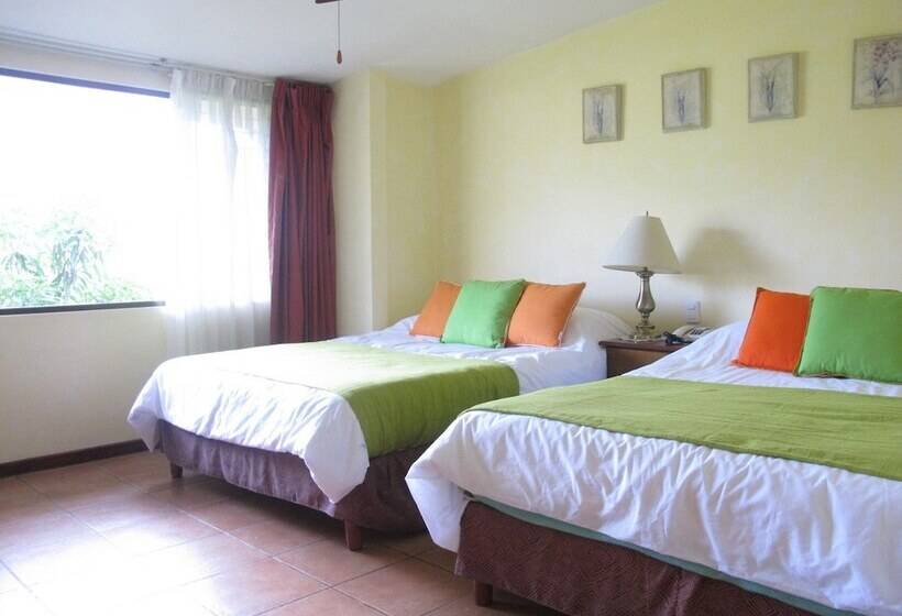 تختخواب و صبحانه Las Cumbres Inn
