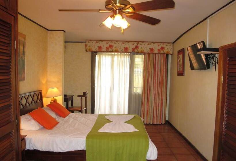 تختخواب و صبحانه Las Cumbres Inn