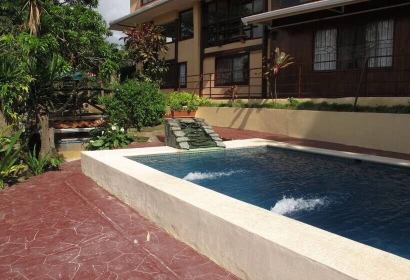 تختخواب و صبحانه Las Cumbres Inn