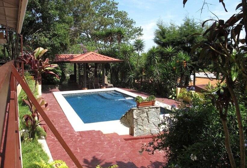 تختخواب و صبحانه Las Cumbres Inn