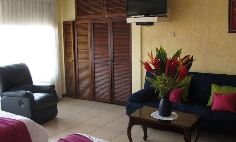 تختخواب و صبحانه Las Cumbres Inn