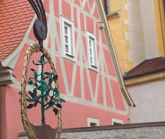 مسافرخانه Gasthof Grüner Baum