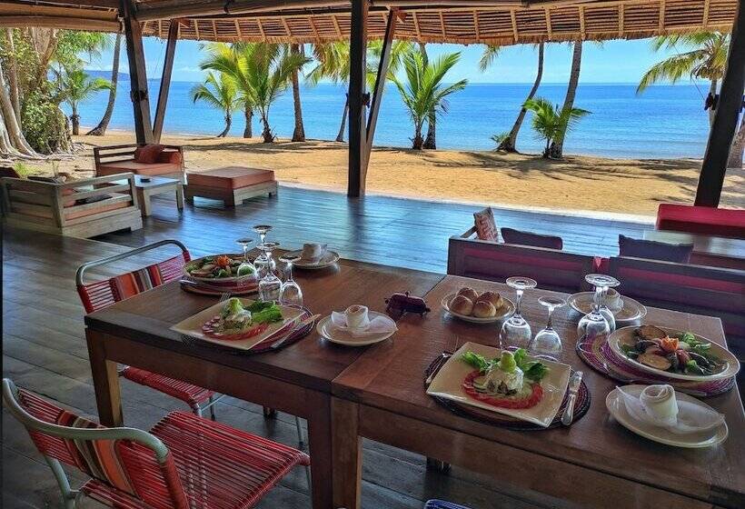 هتل Eden Lodge
