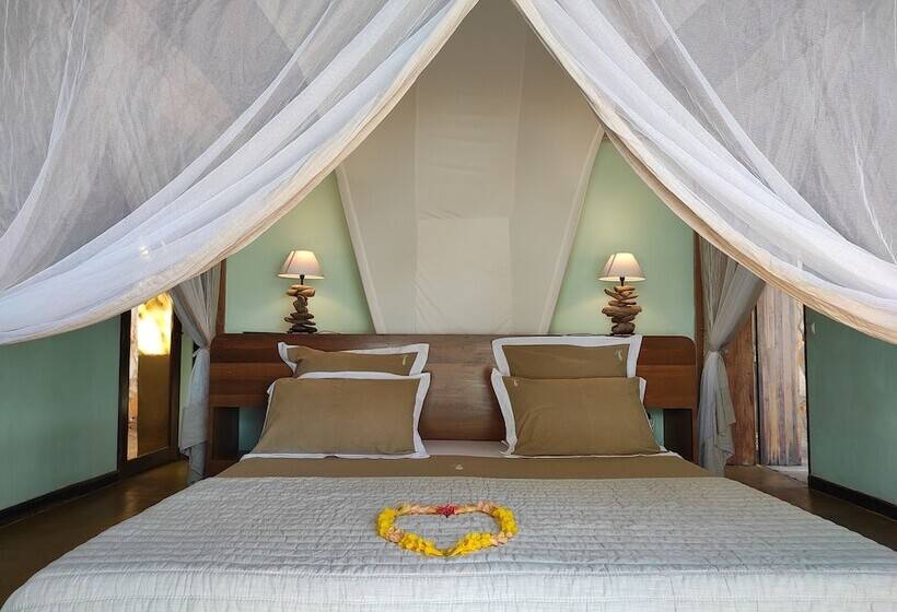 هتل Eden Lodge