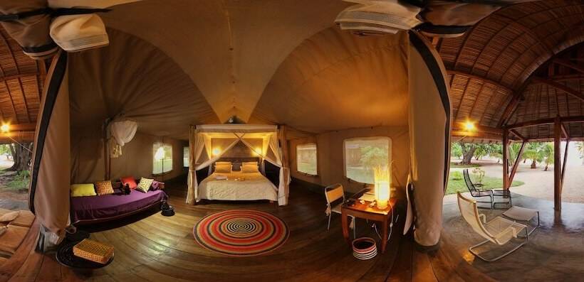 هتل Eden Lodge