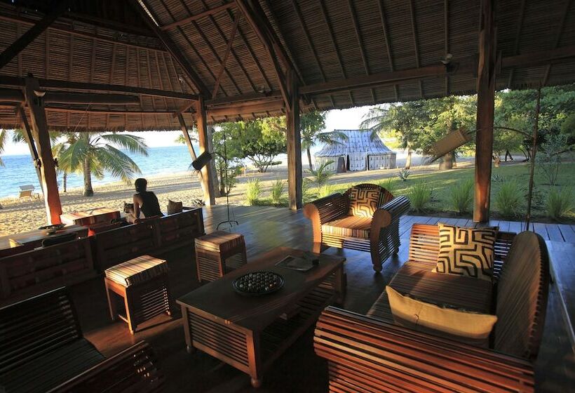 هتل Eden Lodge
