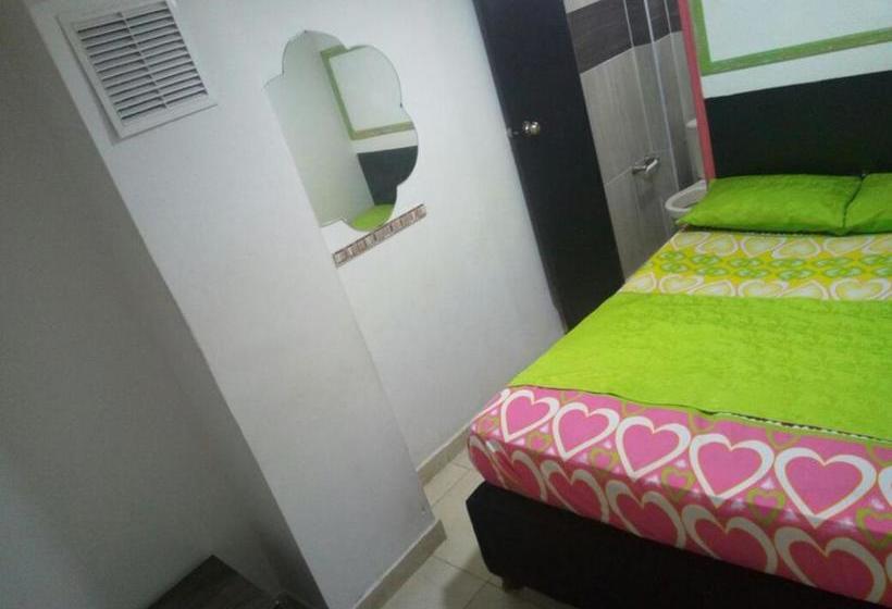 هتل El Amanercer Parque Del Agua Residencia Muy Central