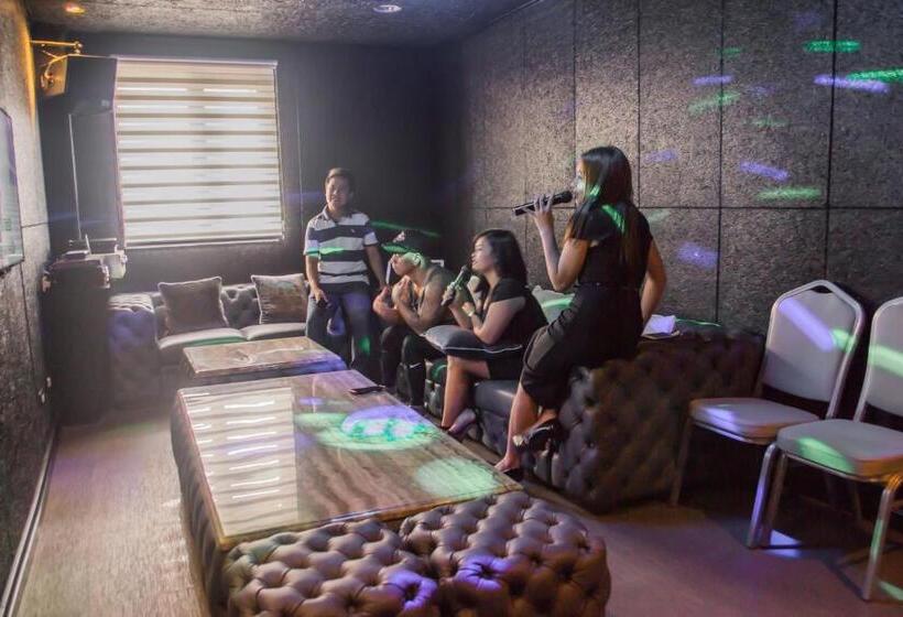 فندق Le Charmé Suites   Subic