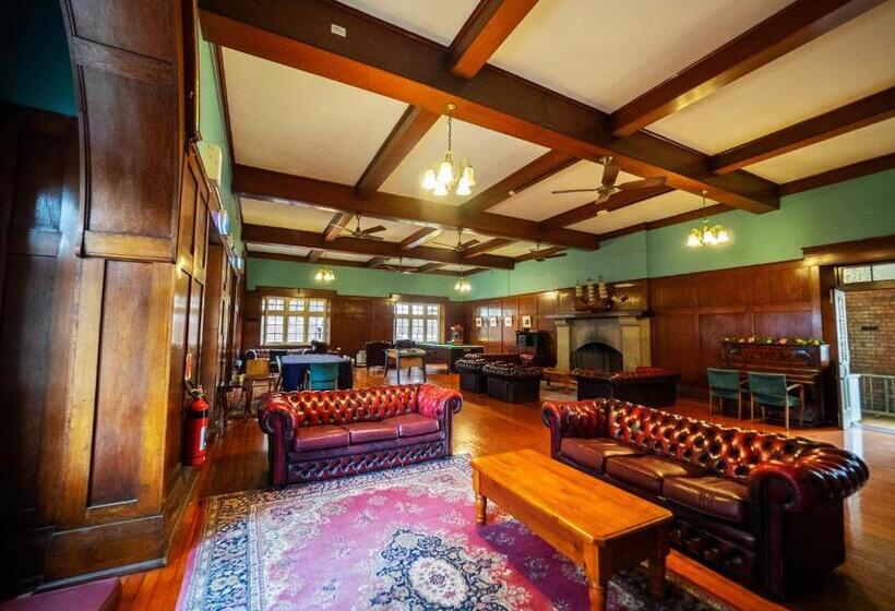 هاستل Yha Newcastle Beach
