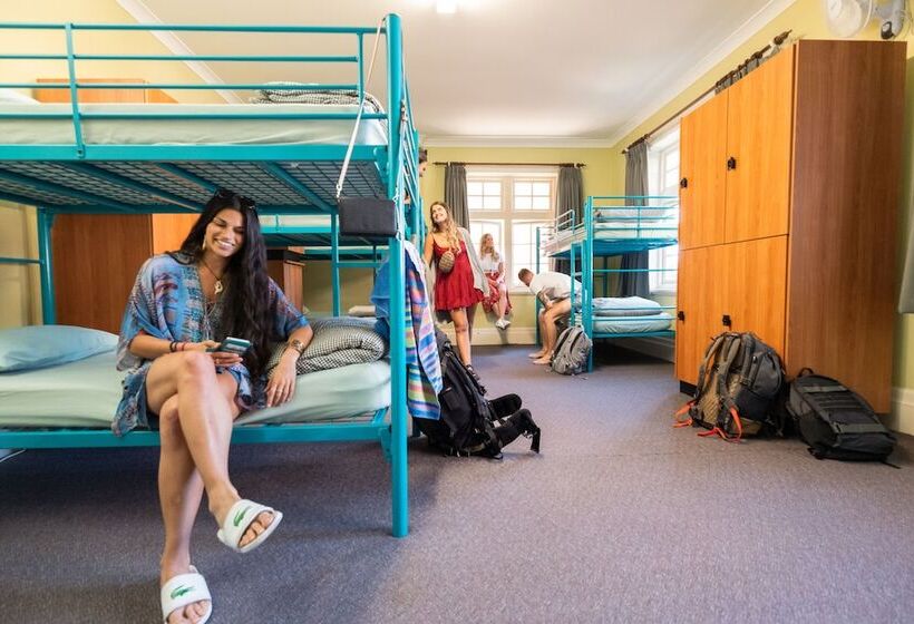 هاستل Yha Newcastle Beach