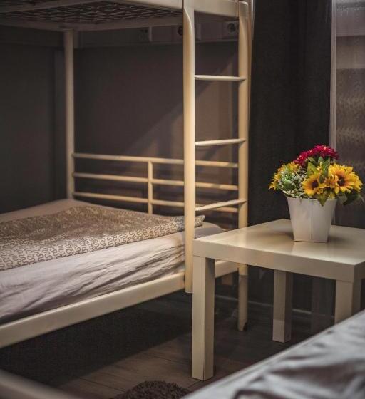 4 Couples & 4 Friends Hostel