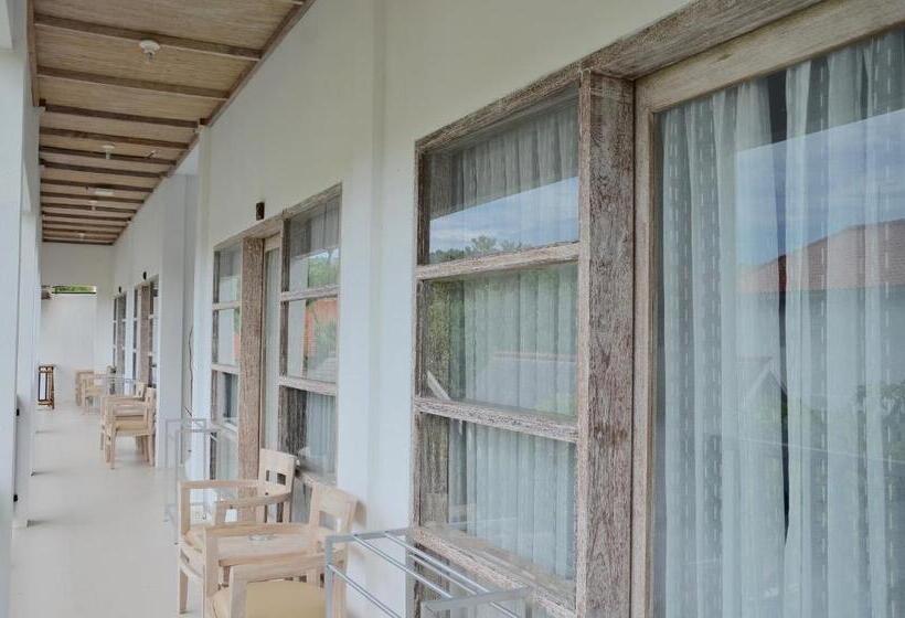 مبيت وإفطار Lavella Villas Kuta Lombok