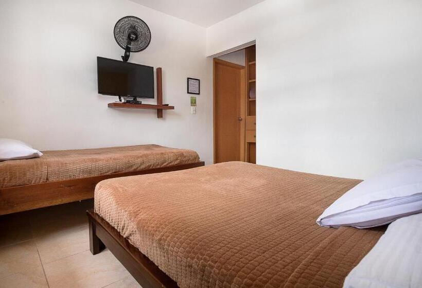 هتل Casa Borbon