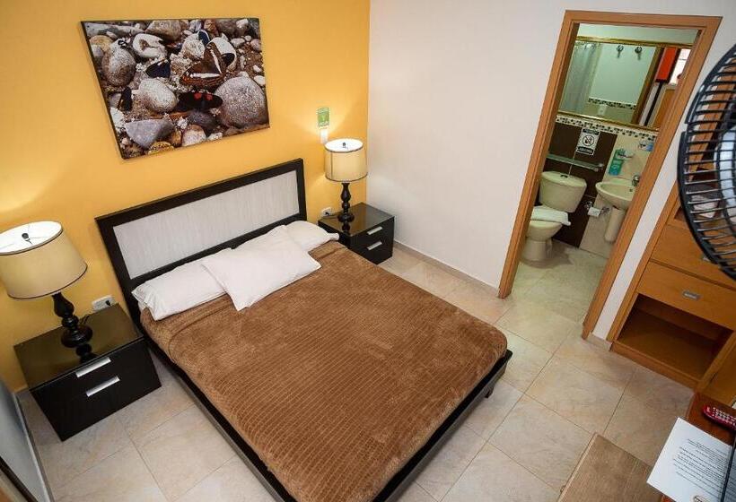 هتل Casa Borbon