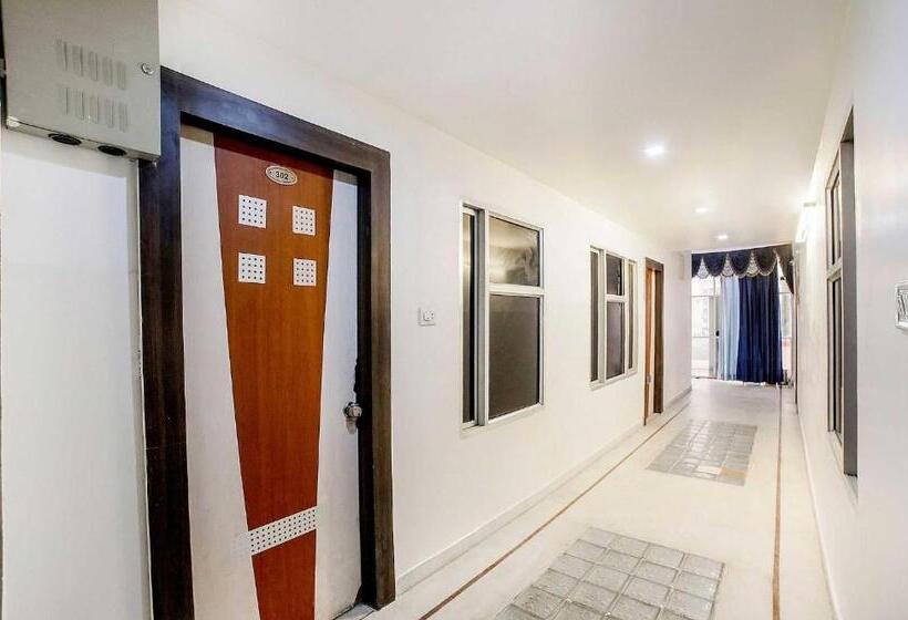 هتل Shri Sai Residency
