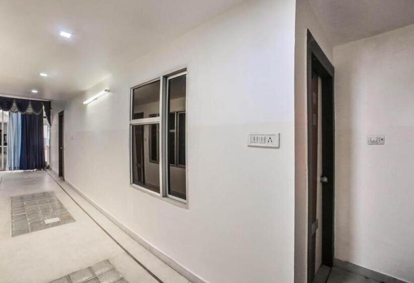 هتل Shri Sai Residency