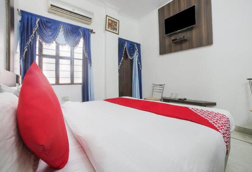 هتل Shri Sai Residency