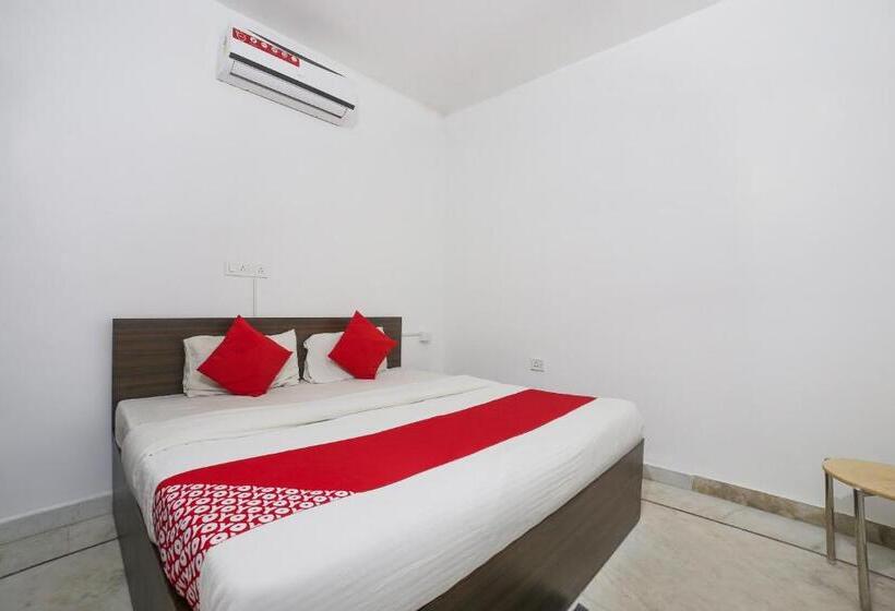 هتل Shri Sai Residency