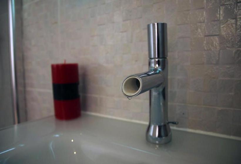 هتل Hôtel Des Amandiers