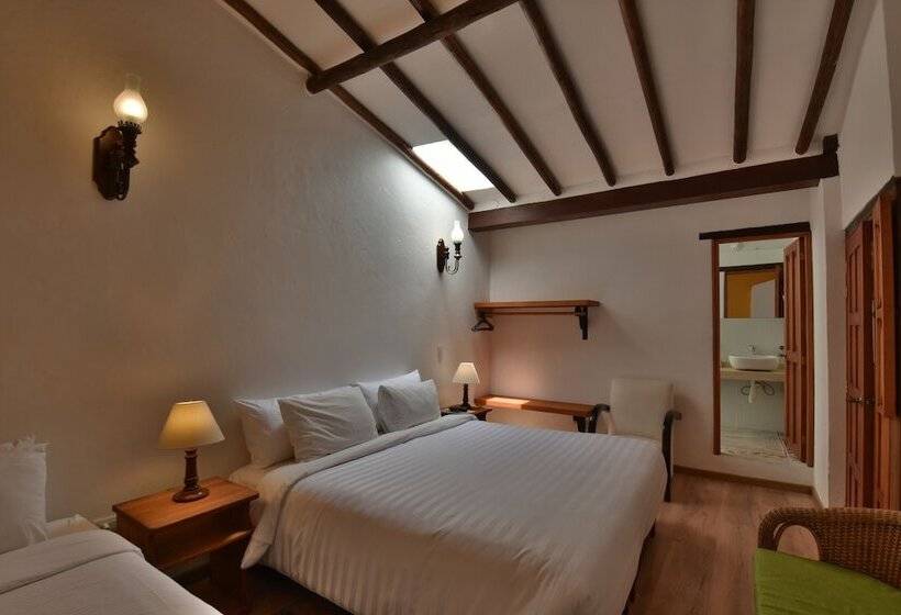 هتل Jardines De La Villa