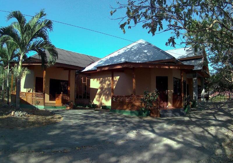 هتل Nirwana Buton Villa