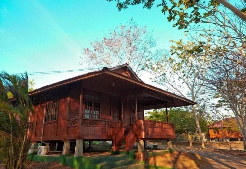 هتل Nirwana Buton Villa
