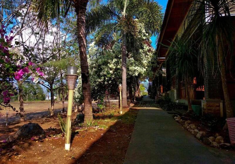 هتل Nirwana Buton Villa