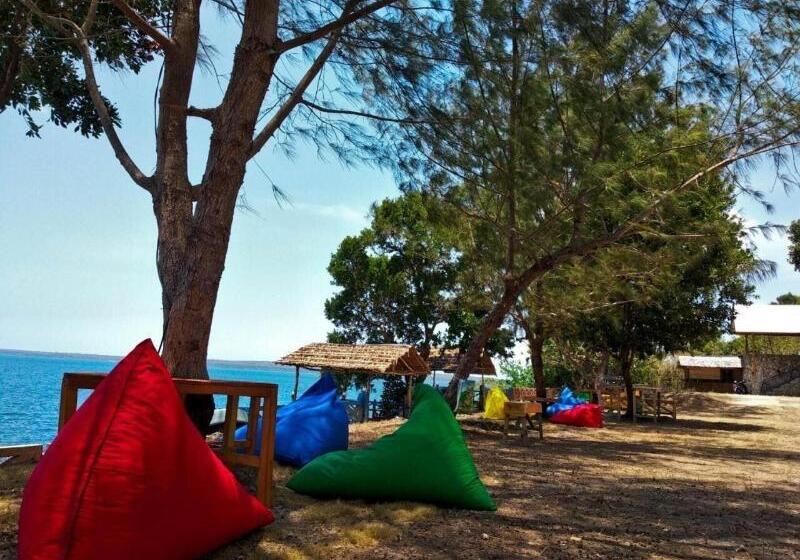 هتل Nirwana Buton Villa