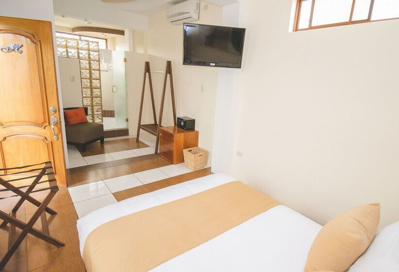 هتل Palace Galapagos