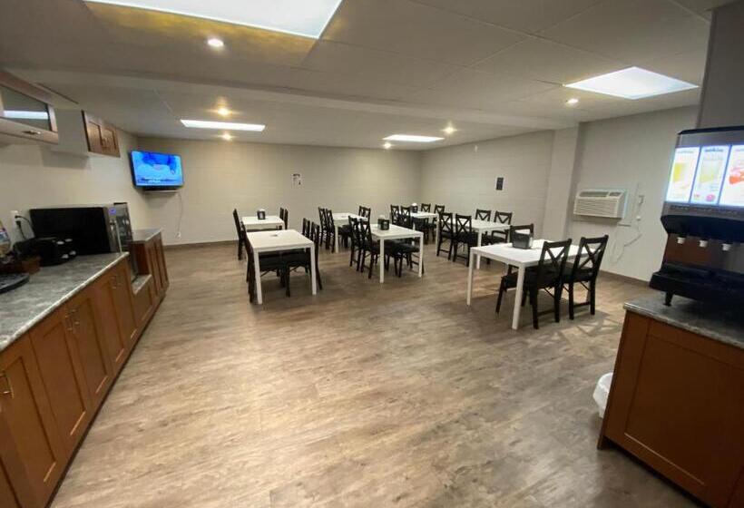 فندق على الطريق Dauphin Inn Express