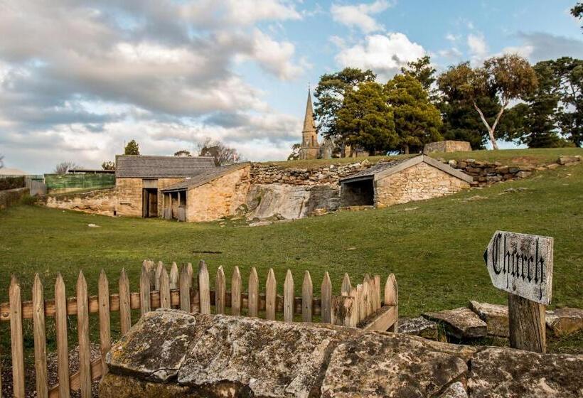 فندق Riverview At Ross