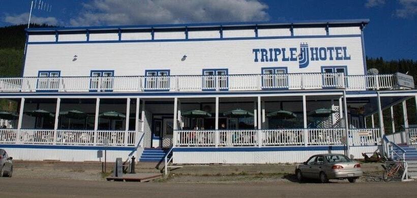 Triple J Hotel & Cabins